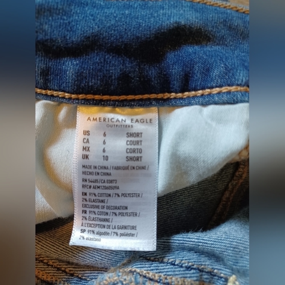 American Eagle Dark Indigo Blue Denim Raw Hem Shorts - Picture 7 of 7
